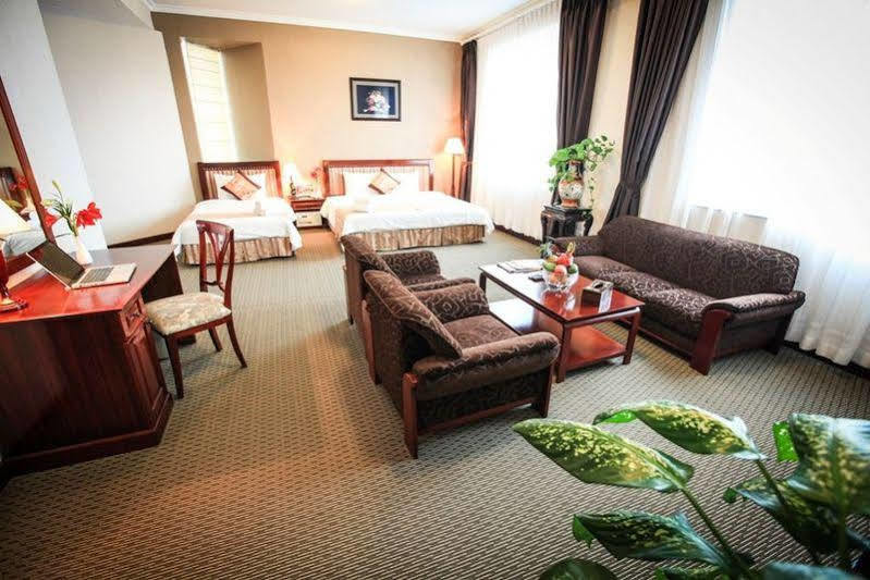 Aloha Halong Hotel Ha Long Exterior foto